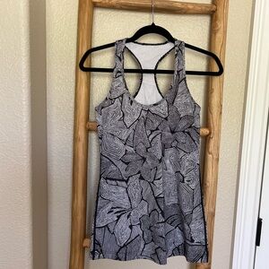 Lululemon Cool Racerback Tank Top - Size 6